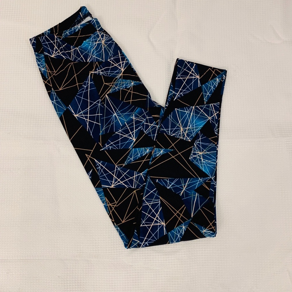 Butter soft leggings one size fits sizes 0-12.